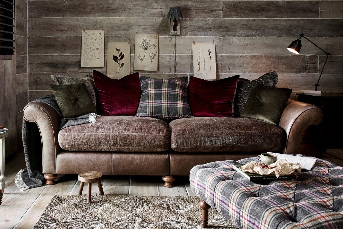 Leather Sofas or Fabric Sofas: Which is Best?