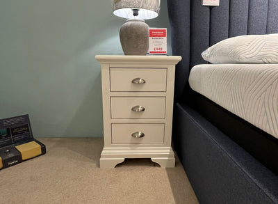 Hartland White Pair of Bedside Chests