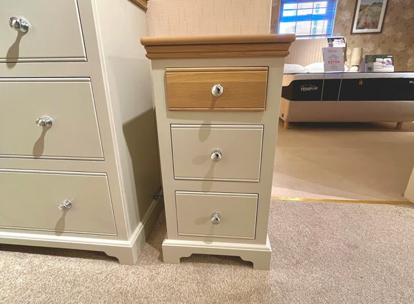Hertford Narrow 3 Drawer Bedside Chest