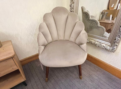 Chelsea Tulip Armchair