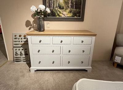 New Hertford 4+3 Chest
